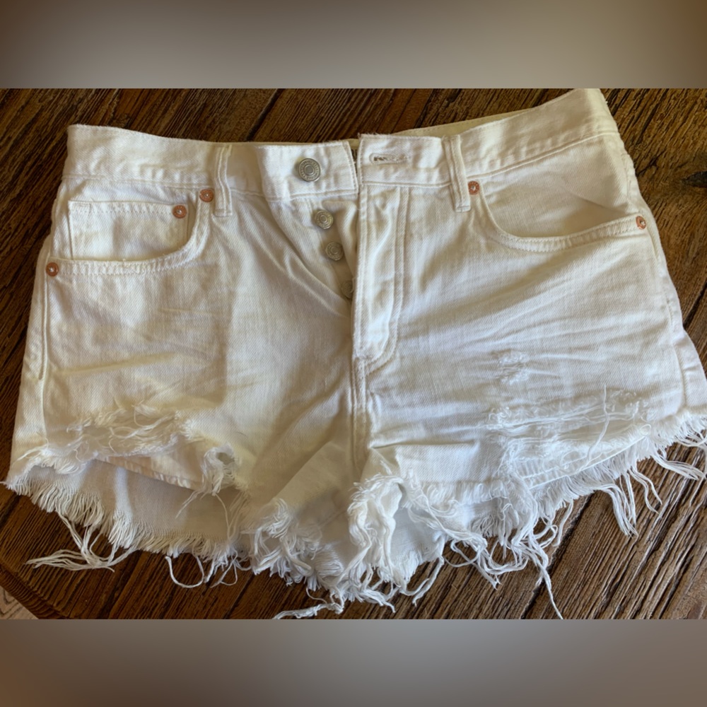 Free People White Shorts Button Fly Size 27 With Fraying